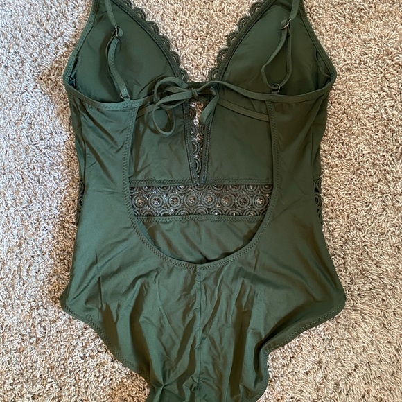 Becca Swimsuit - Picture 3 of 4